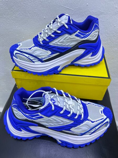Baskets running bleu argent