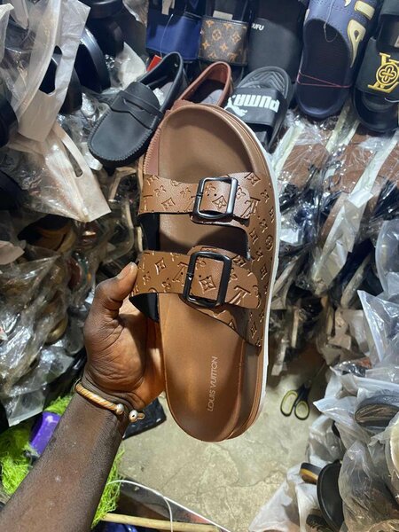 Sandales cuir doubles boucles