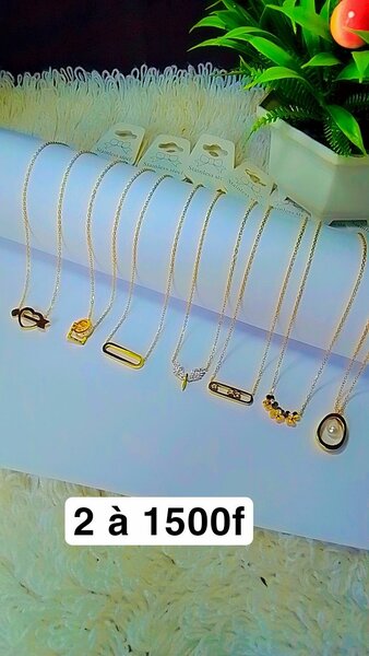 Colliers Élégants Femme