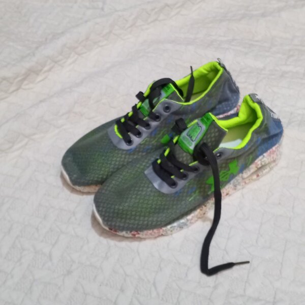 Baskets légères colorées