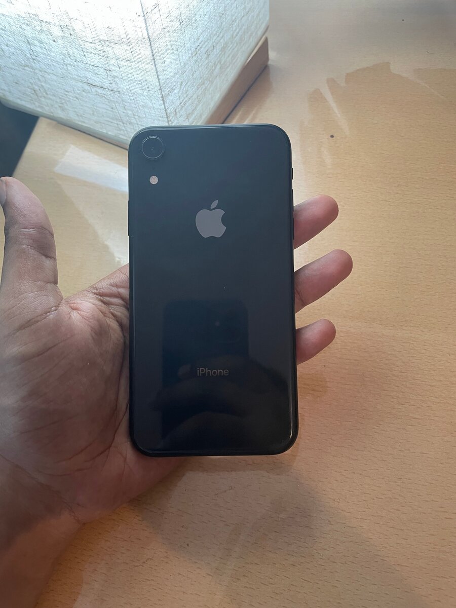 iPhone XR Noir 64 Go