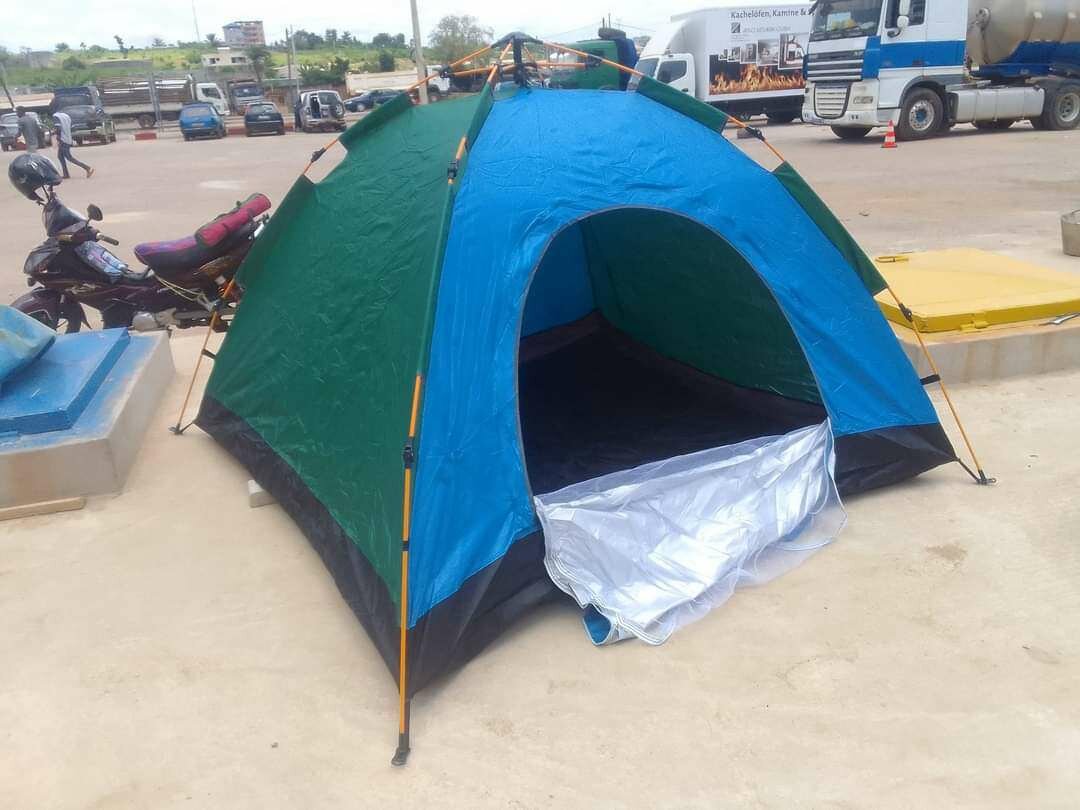 Tente de camping 4 places verte et bleue