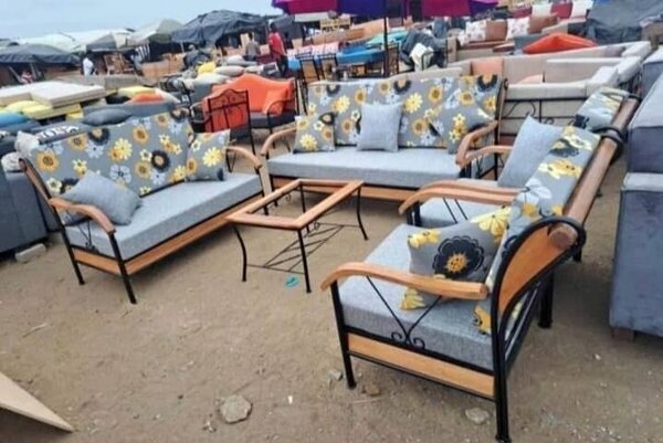 Ensemble salon extérieur floral