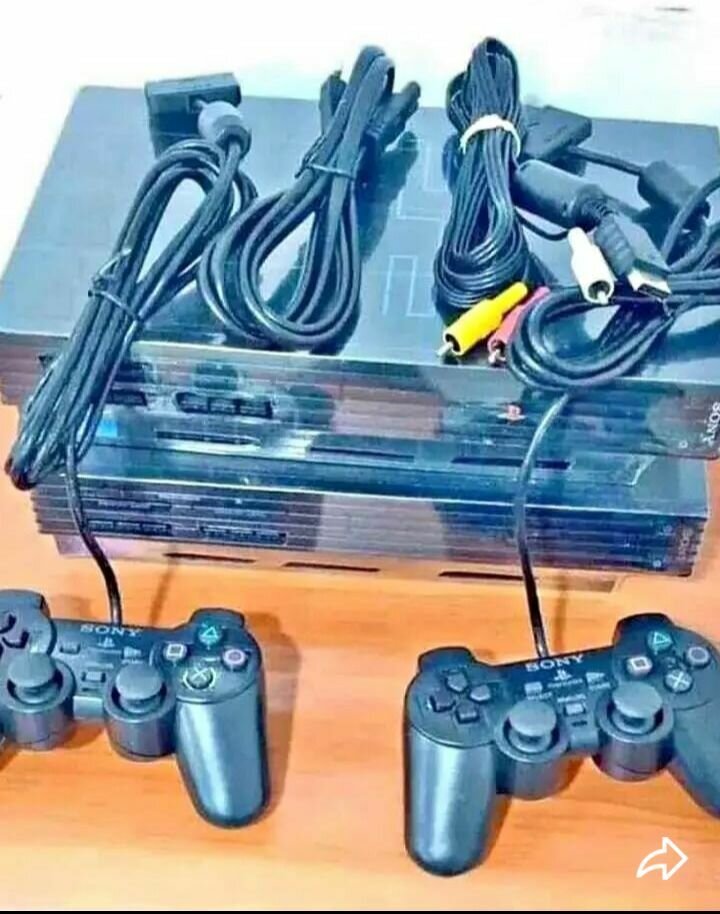 Console Sony PS2 avec manettes