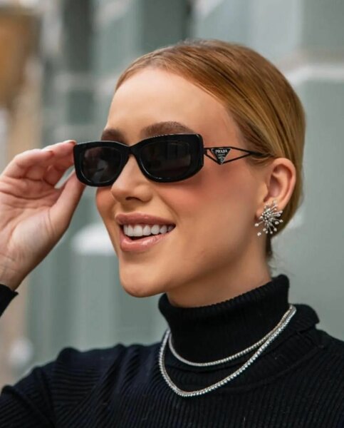 Lunette prada 12.k avec le cof