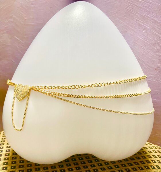 Chaîne de taille dorée élégante
