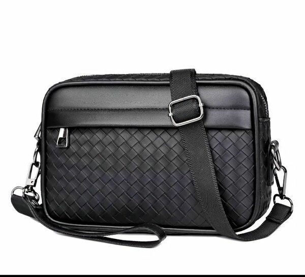 Sac bandoulière en cuir noir