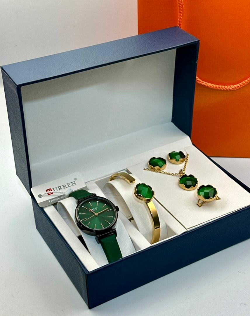 Montre Curren avec bijoux pour femme