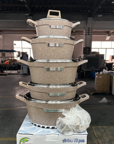 Casseroles avec revêtement en granit