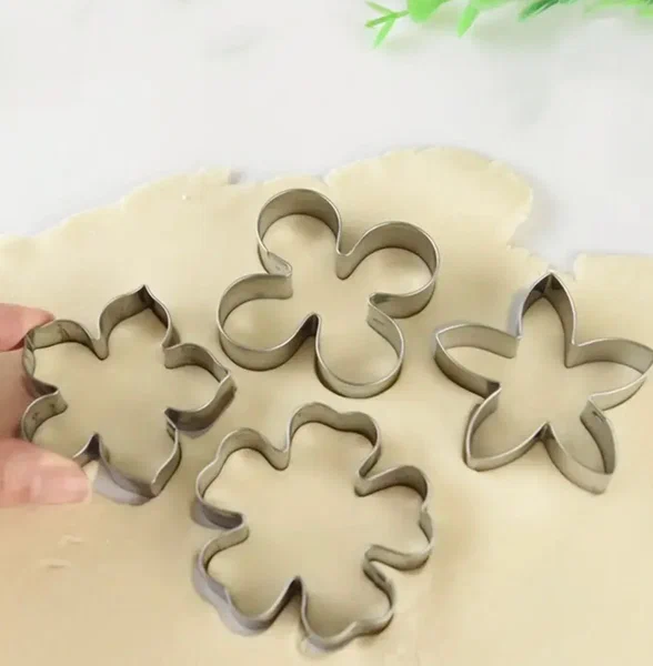 Ensemble d'emporte-pièces fleurs