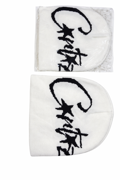 Bonnet blanc en tricot stylé