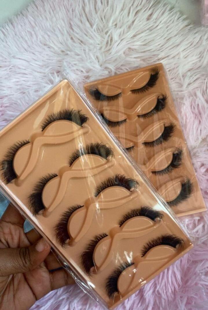 Faux Cils Volumineux