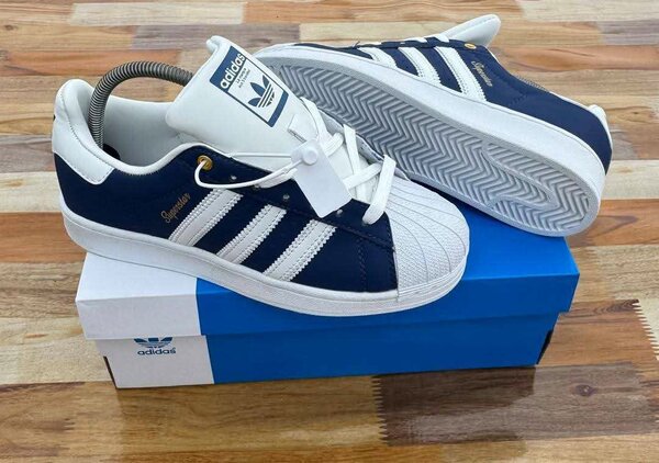 Chaussures Adidas Superstar