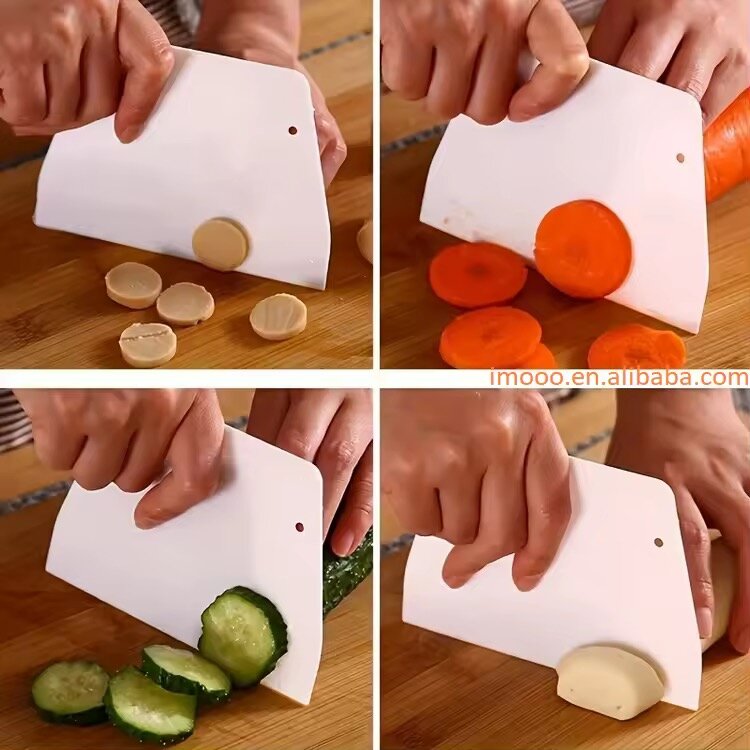 02 Racloir à Pâtisserie Multi