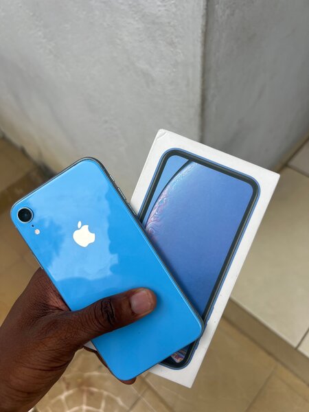 iPhone XR Bleu Débloqué
