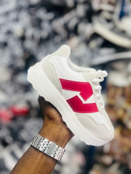 Baskets élégantes en tissu