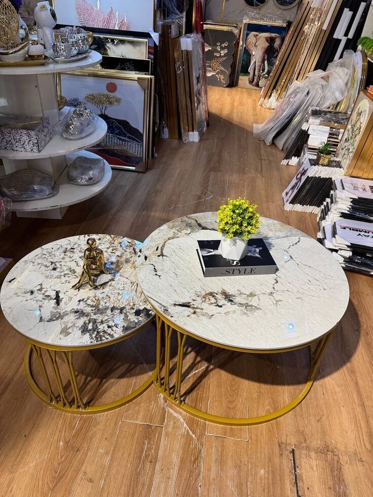 Tables gigognes modernes