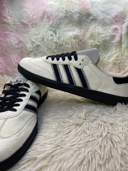 Adidas Sneakers Vintage Style