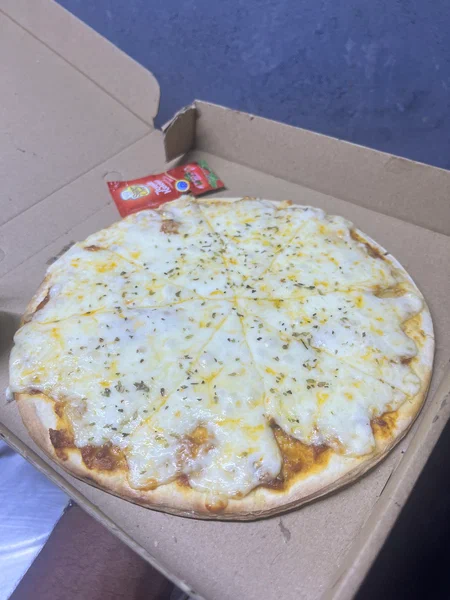 Pizza Fromage de Luxe