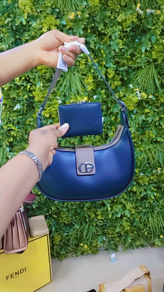 Sac à main élégant avec pochette