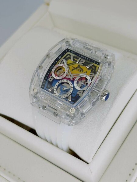 Montre  a bracelet transparent
