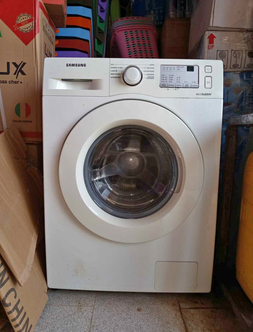 Lave-linge frontal moderne