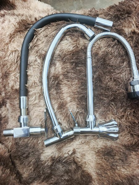 Robinet de cuisine flexible en acier inoxydable