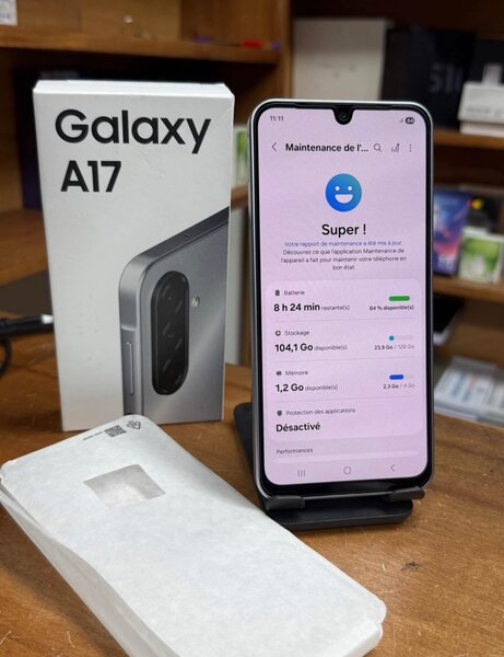Samsung Galaxy A17 Smartphone