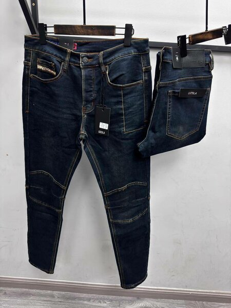 Jeans slim pour hommes