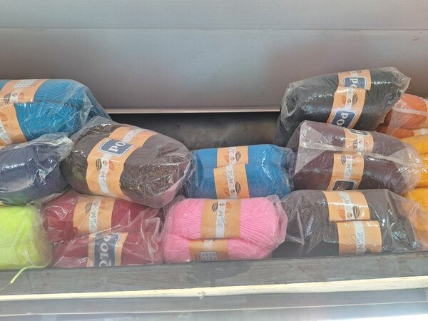 Laine acrylique multicolore