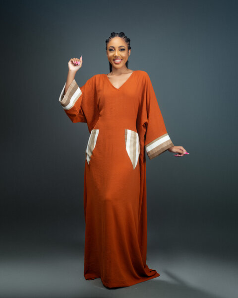 Robe longue élégante avec nœud