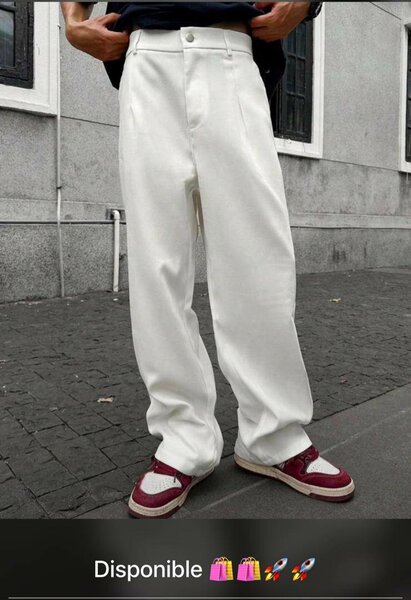 Pantalons larges tendance