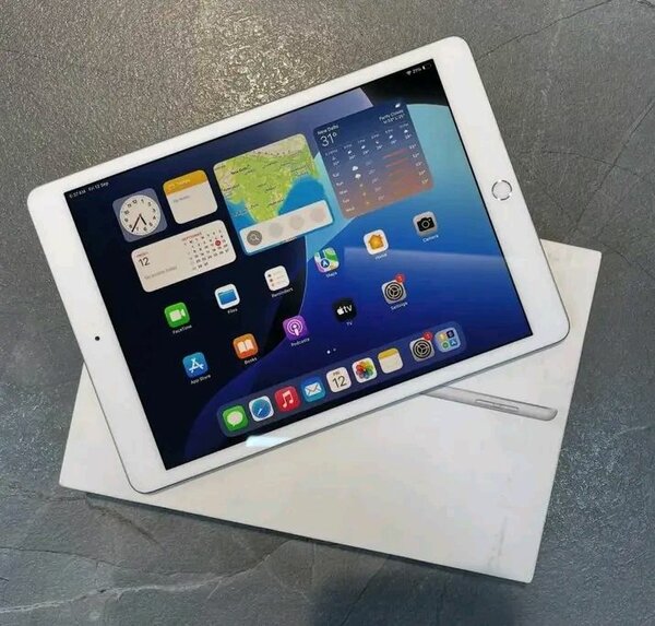 Tablette iPad 10.2 pouces