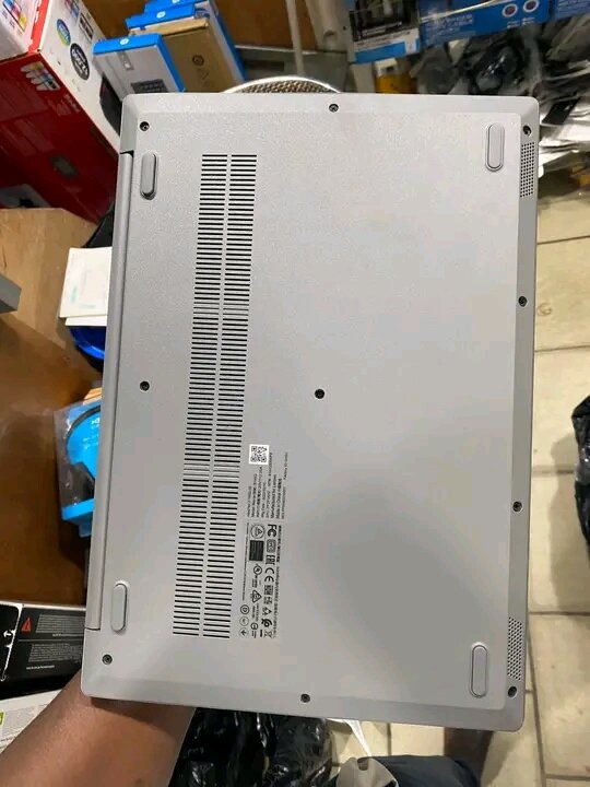 Ordinateur Portable Lenovo Slim