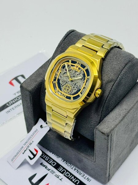 Montre Skeleton Luxe Dorée