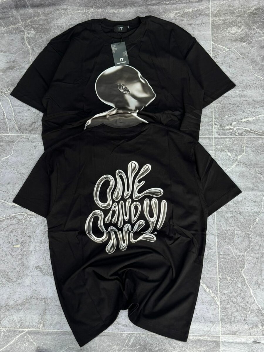 T-shirt moderne imprimée