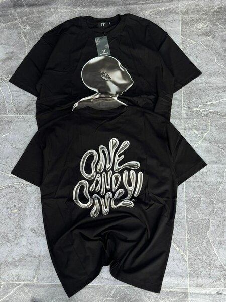 T-shirt moderne imprimée