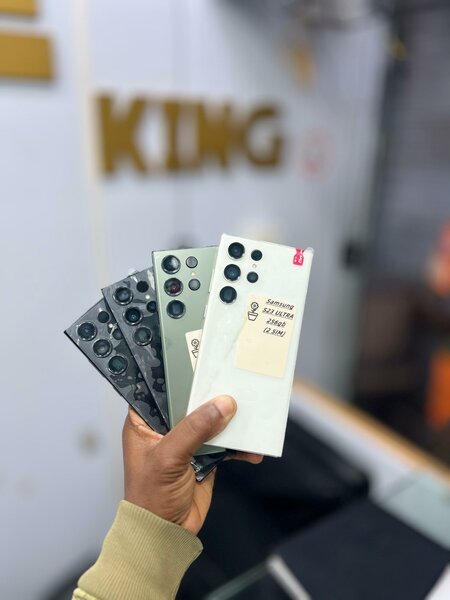 Samsung S23 Ultra casi neuf