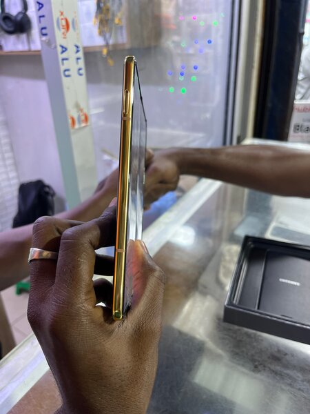 Smartphone pliable premium