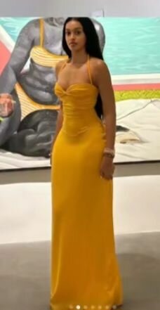 Robe longue jaune élégante