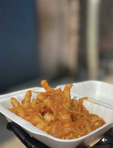 Pieds de poulet  avec Attieke