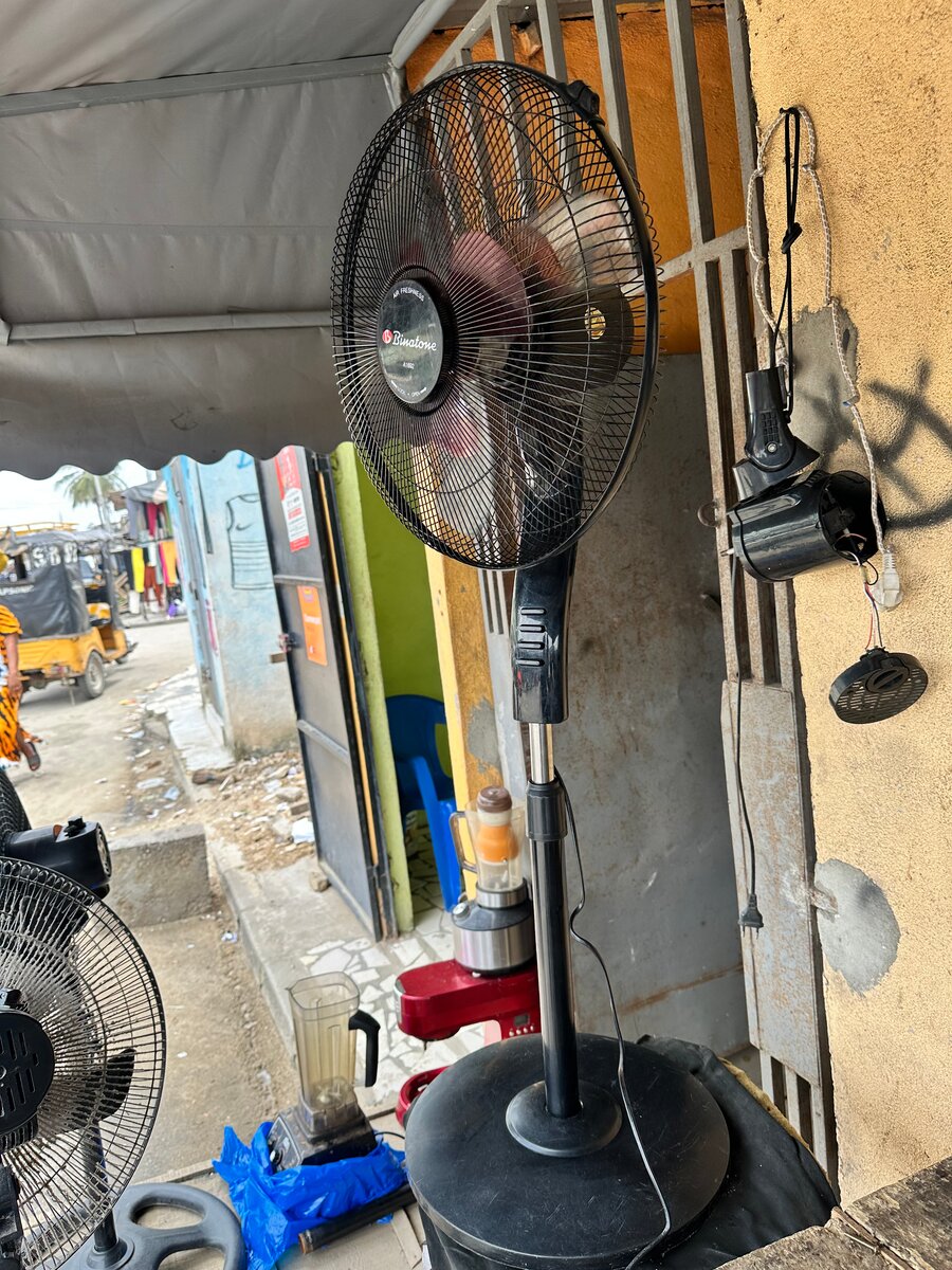 Ventilateur sur pied réglable