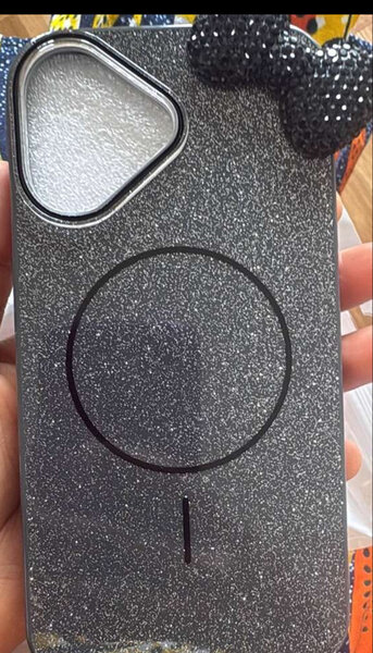Coque iPhone pailletée magnétique