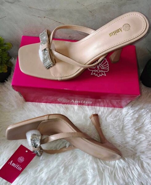 Sandales à talons bijou