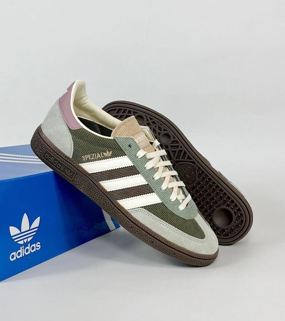 Adidas Spezial Sneakers