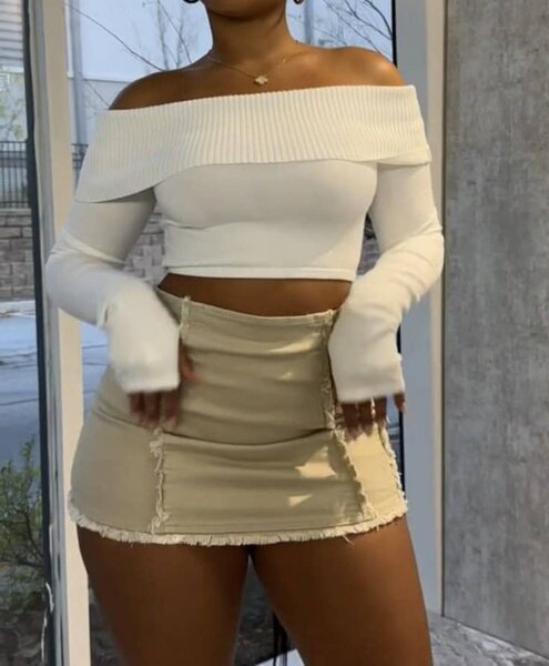 Jupe Mini Beige Élégante