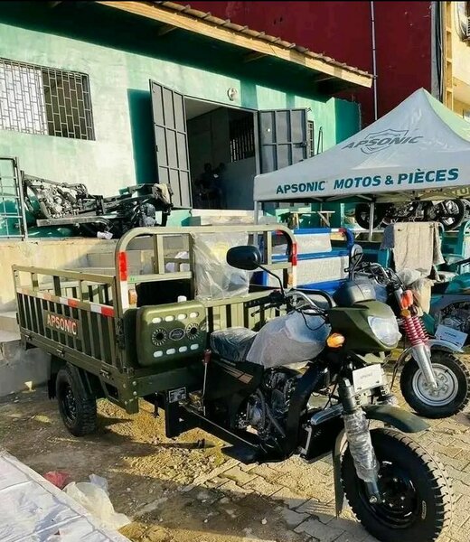 Tricycle Apsonic cargo