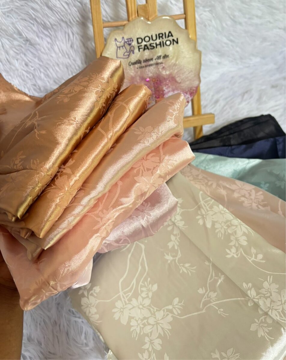 Voile satiné floral (1)