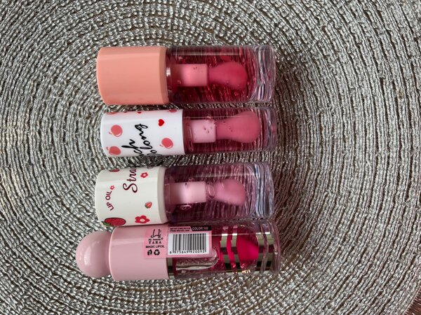 Rouge à lèvres teinté glossy