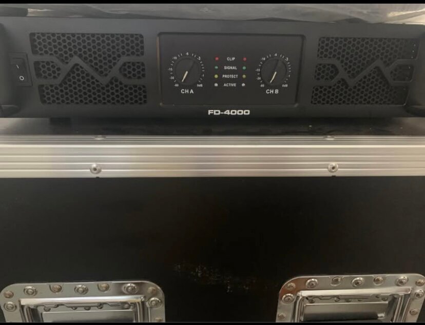 Ampli de puissance sonore QSC
